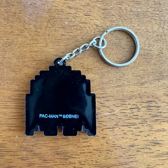 Red Pac-Man Keychain - Picture 2 of 2